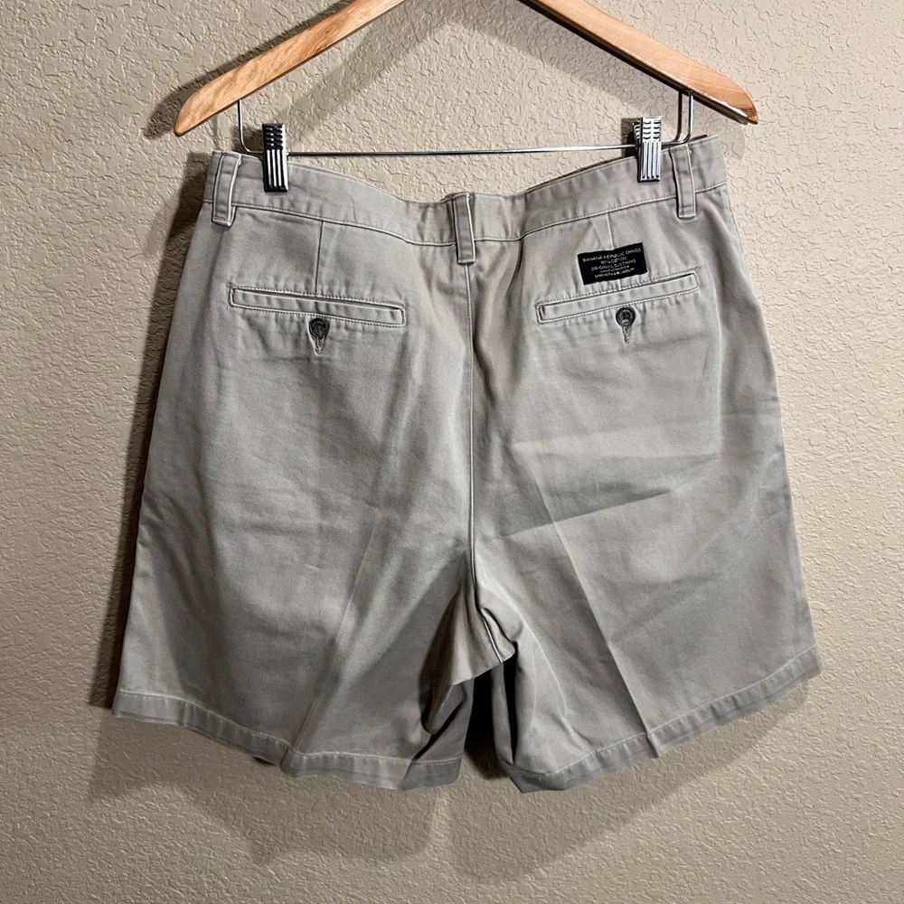 Banana Republic Classic Men's Flat Front Shorts
